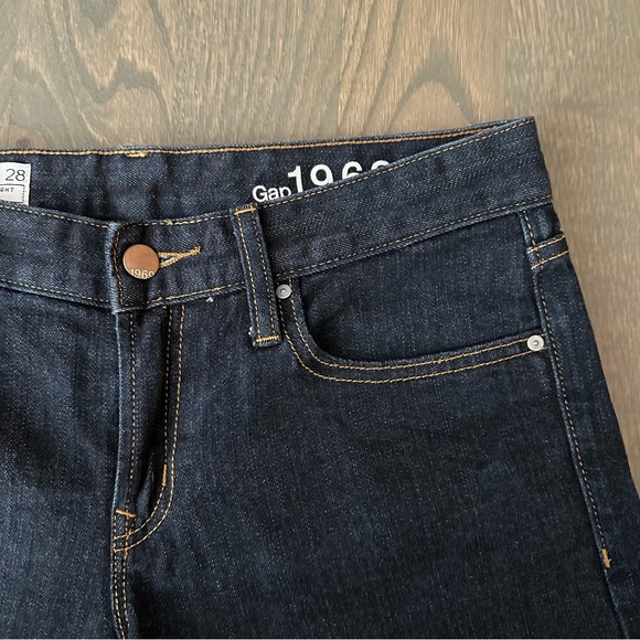 GAP Roll-Cuff Real Straight Denim Shorts - Picture 6 of 6